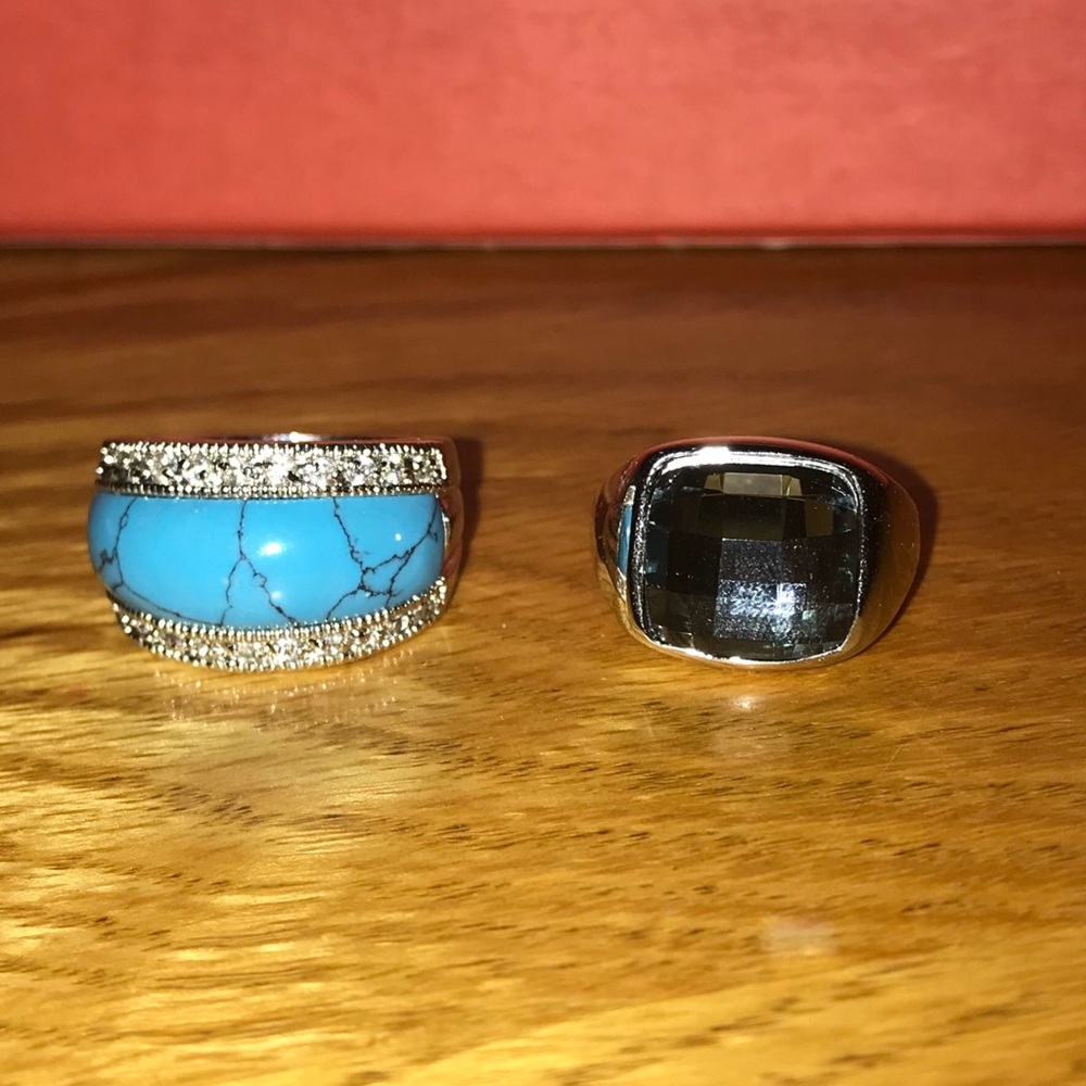 NWOT set of 2 Lia Sophia stone rings sz 6